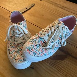 Women’s Vans shoes